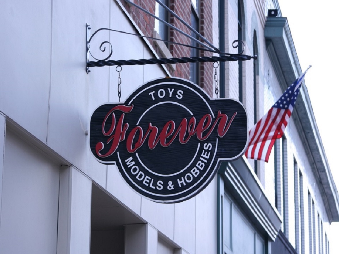 Toys Forever Sign